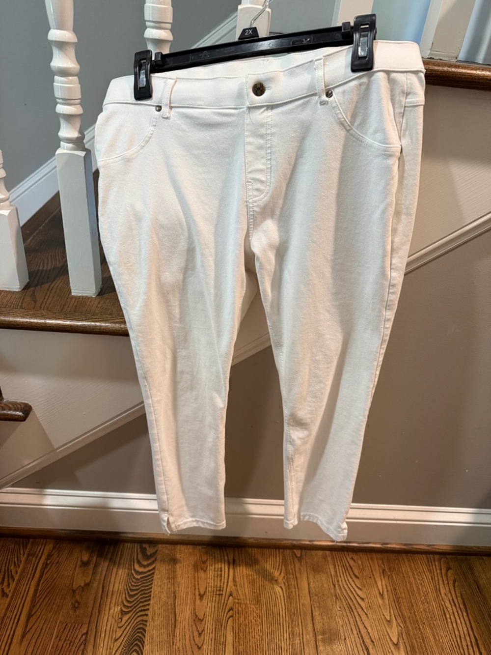 Hue Womens White Stretch Skinny Jeans